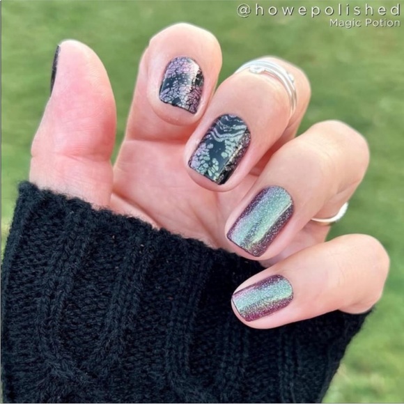 *Retired* Color Street: Magic Potion | Halloween Green Purple Fall Glitter - Picture 13 of 15